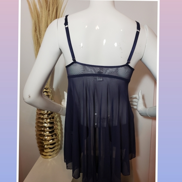 👀Peek a boo front Lingerie baby doll👀 - Picture 3 of 4